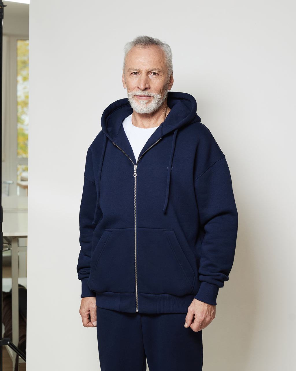 Худі на блискавці з кишенею на гумці