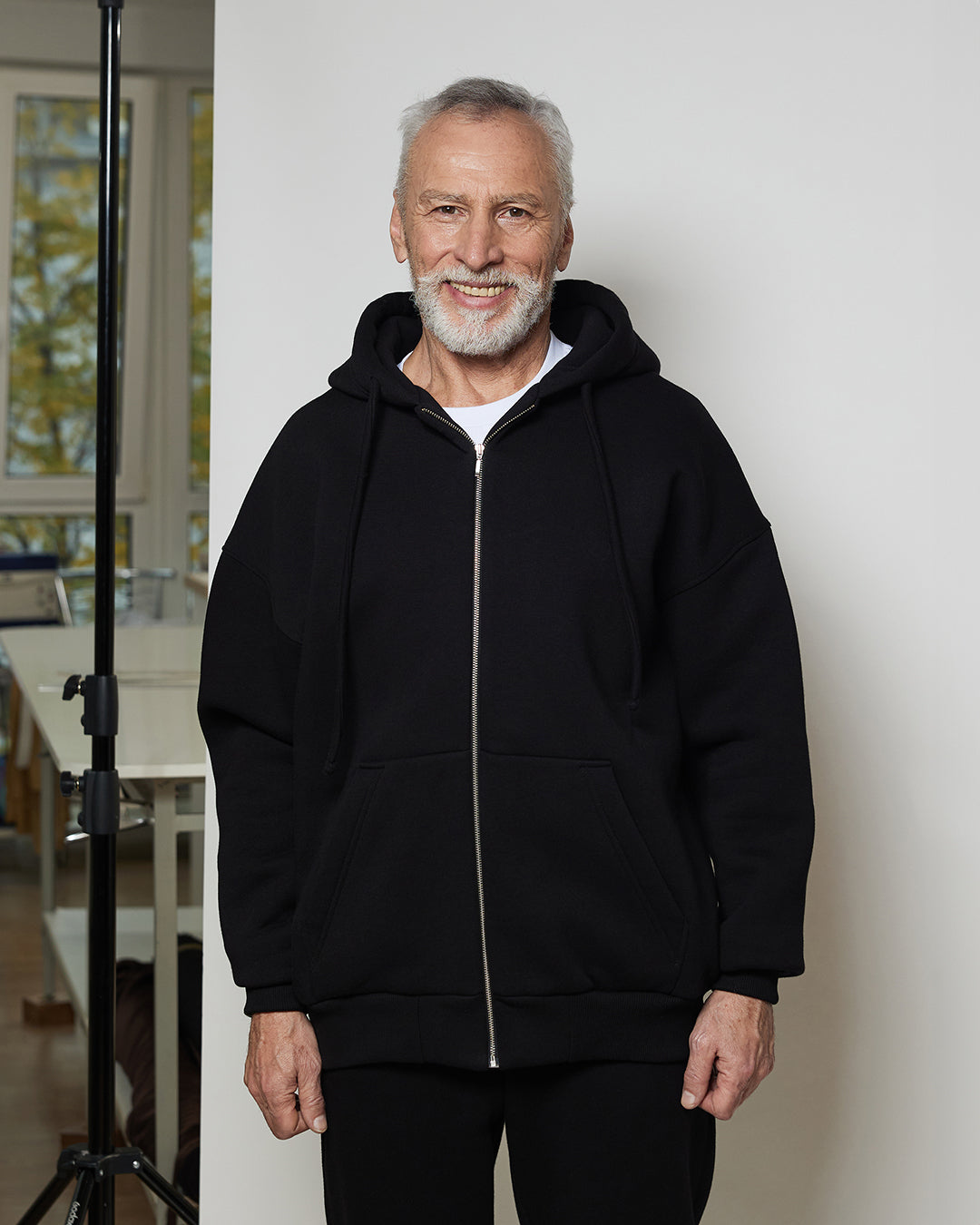 Худі на блискавці з кишенею на гумці