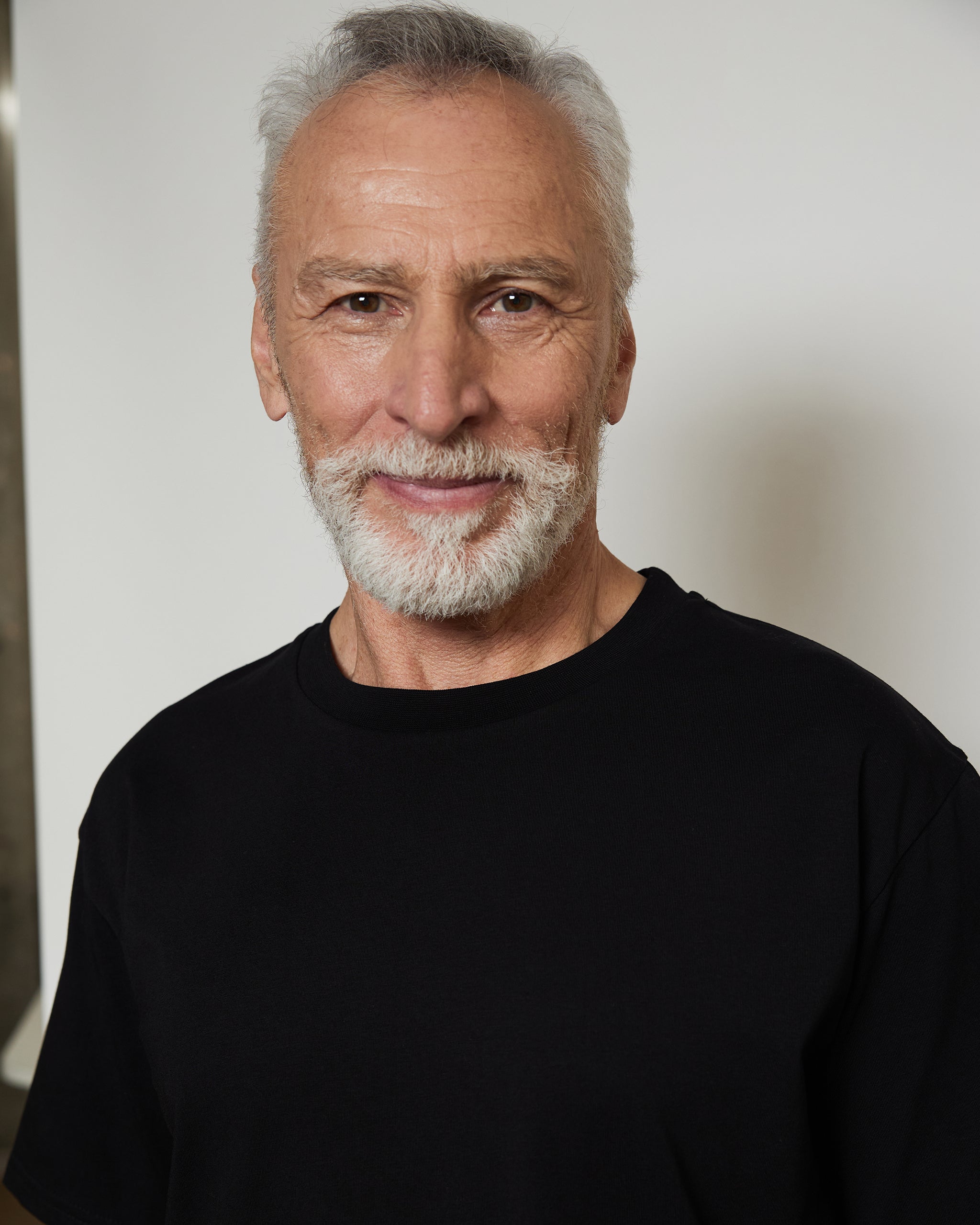 Футболка чоловіча базова