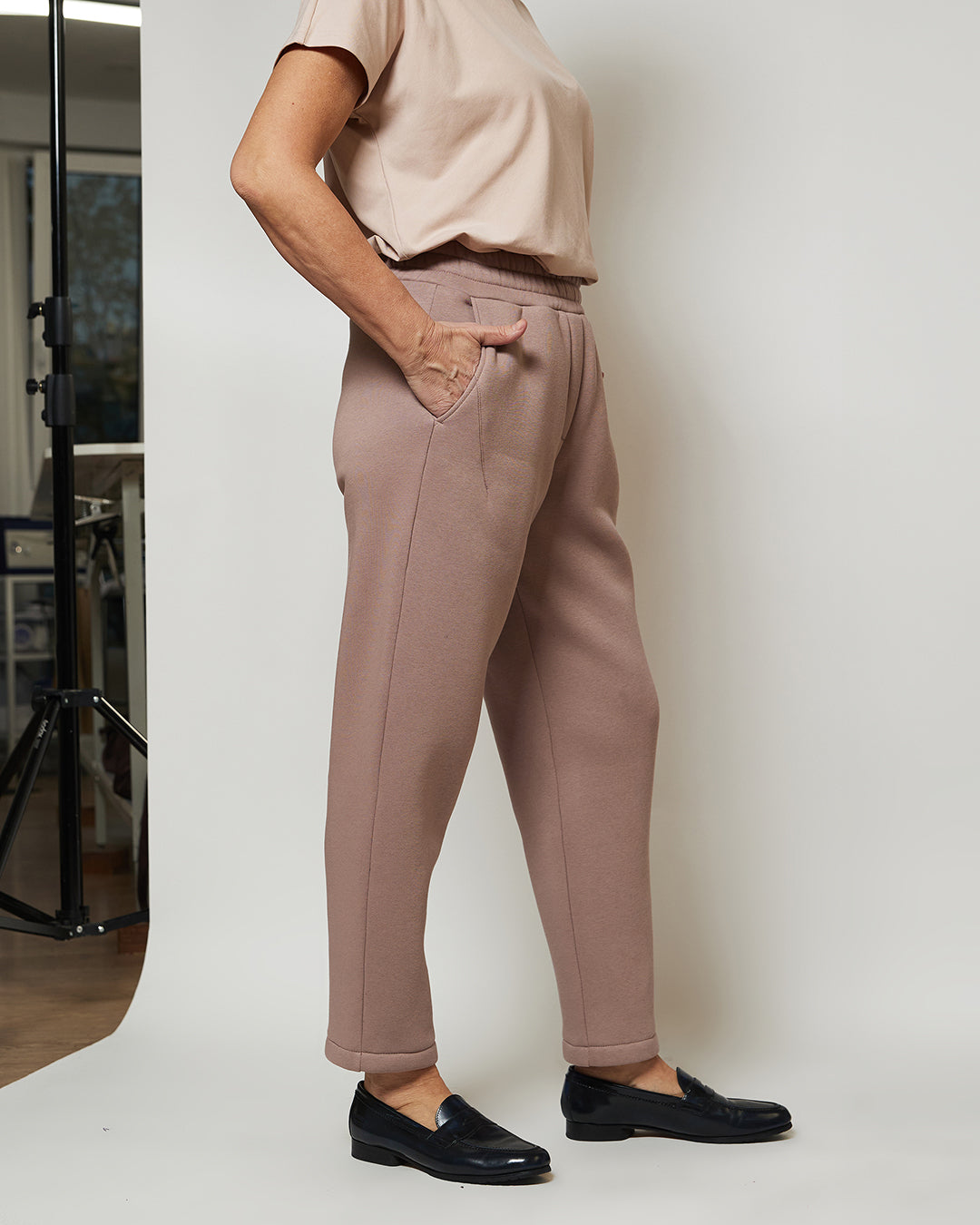 Брюки з поясом на гумці з кишенями прямі